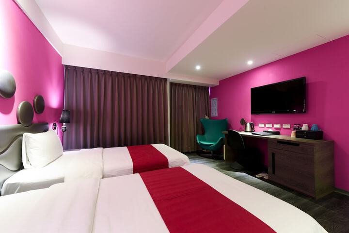 Room 12 of 45