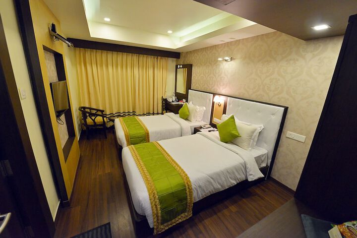 Room 12 of 43