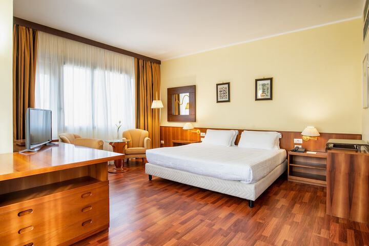 Room 15 of 50