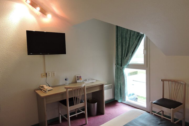 Room 16 of 39