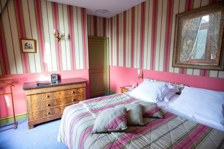 Room 70 of 169
