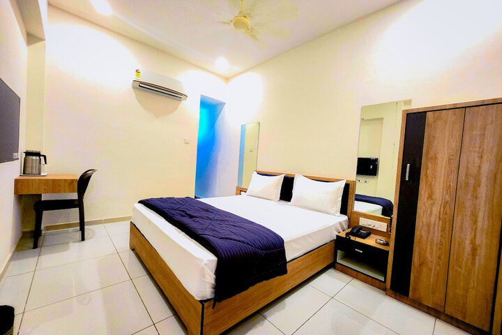 Room 18 of 40