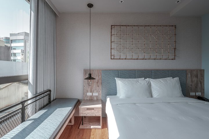 Room 15 of 62