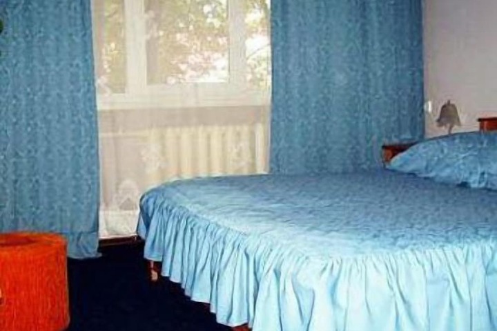 Room 25 of 46