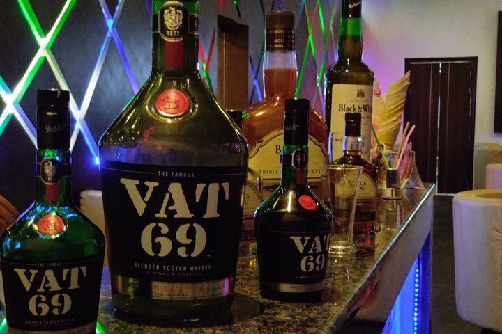 Lounge 47 of 65