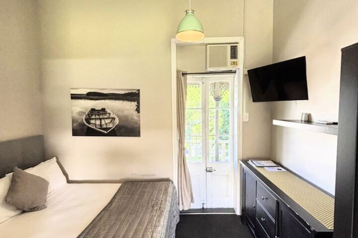 Room 18 of 45