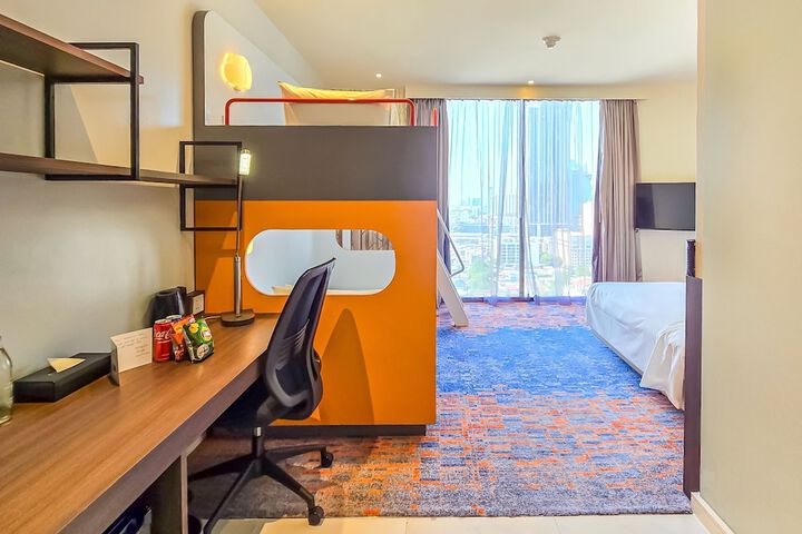 Room 31 of 105