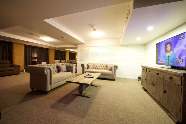 Room 9 of 45