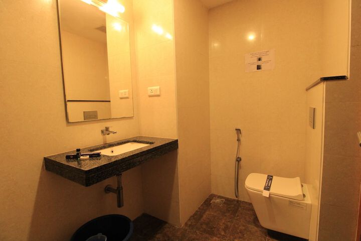 Room 35 of 58