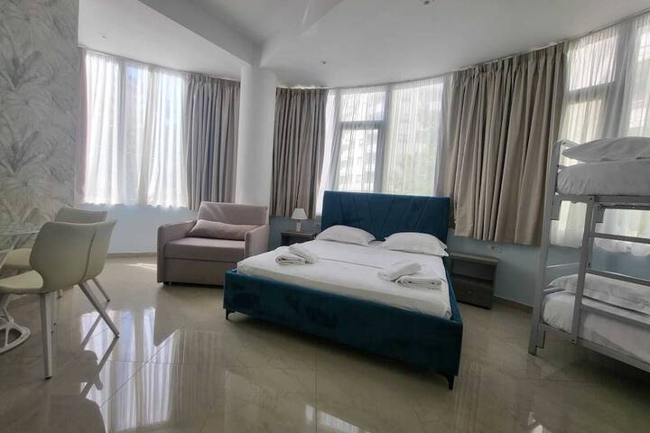 Room 14 of 68