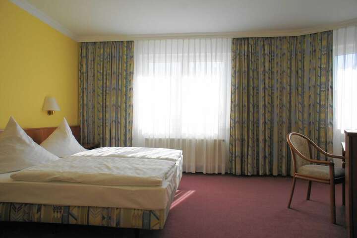 Room 16 of 51