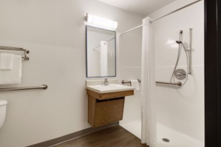 Room 19 of 28