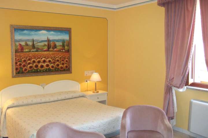 Room 22 of 66