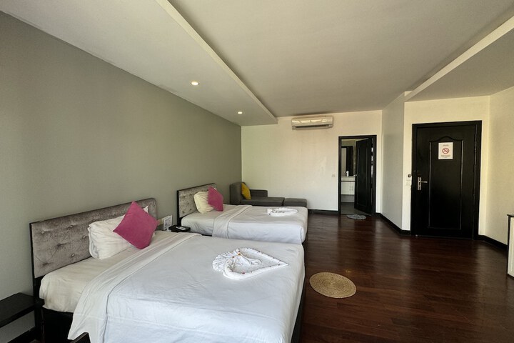 Room 21 of 40