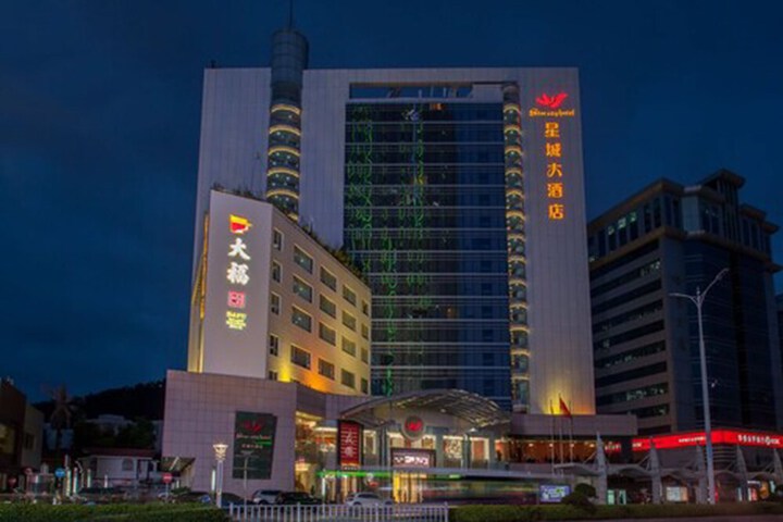 Front of property - evening/night