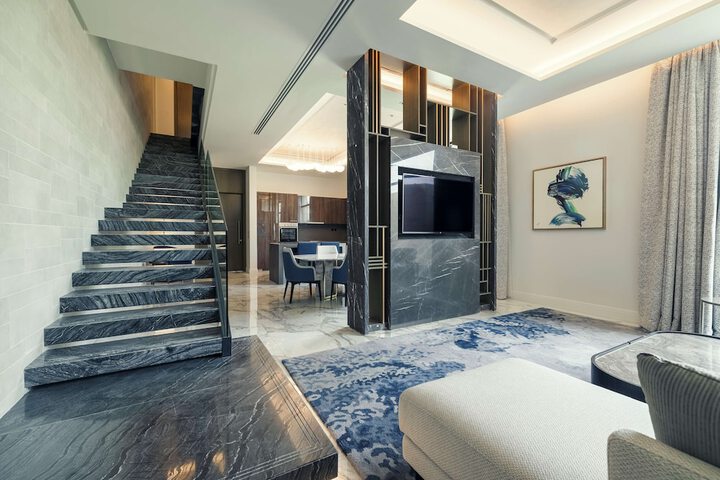 Room 45 of 178