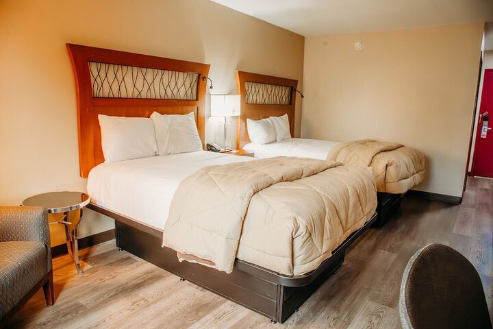 2 Double Beds (12 of 12)