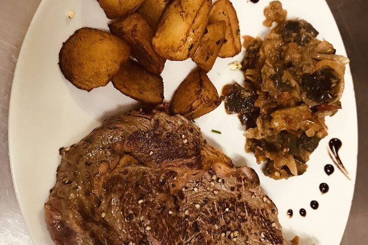 Dining 44 of 80