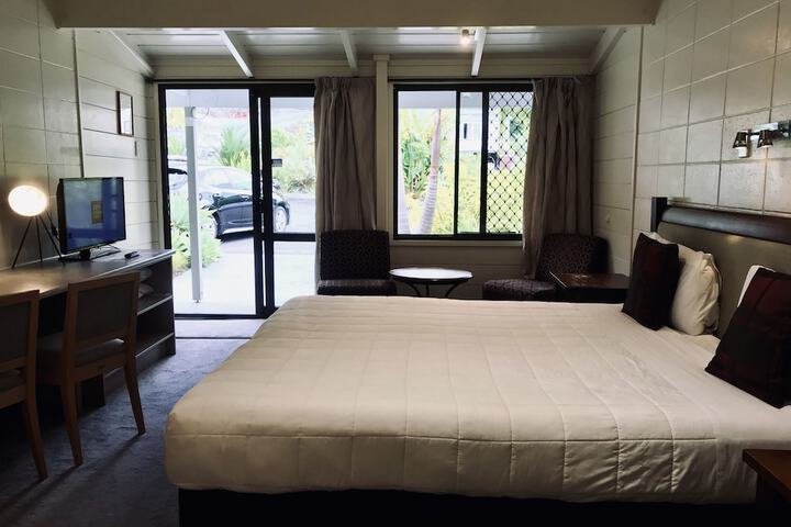Room 14 of 174