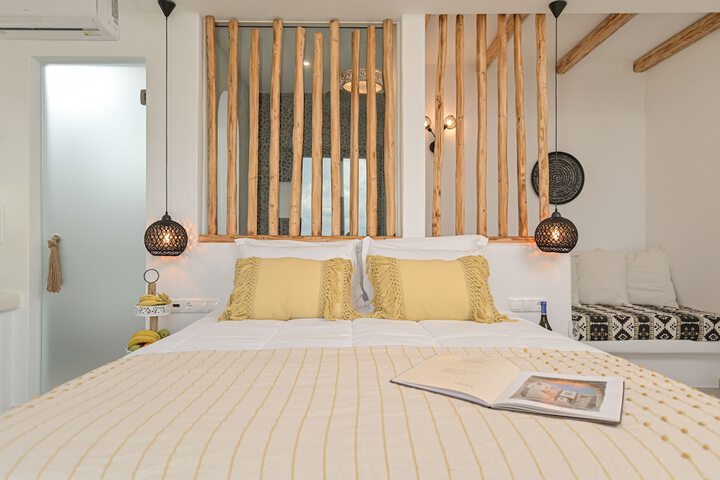 Room 18 of 204