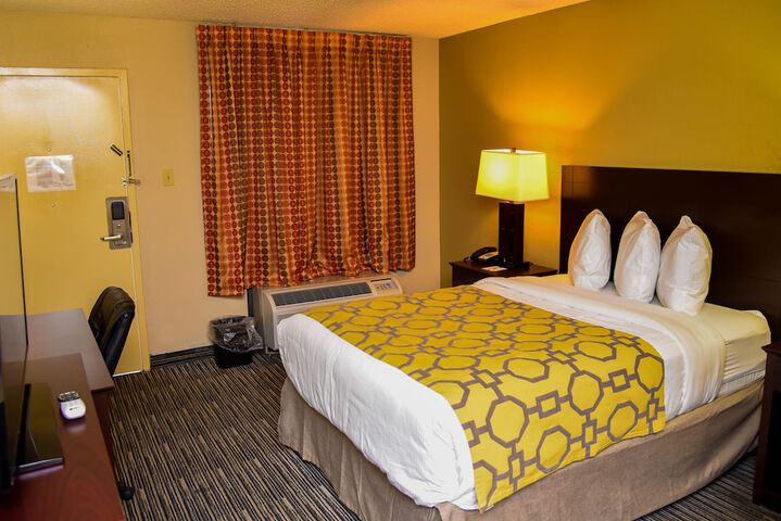 2 Double Beds (18 of 18)