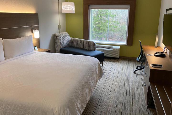 Standard Room, King or Two Doubles