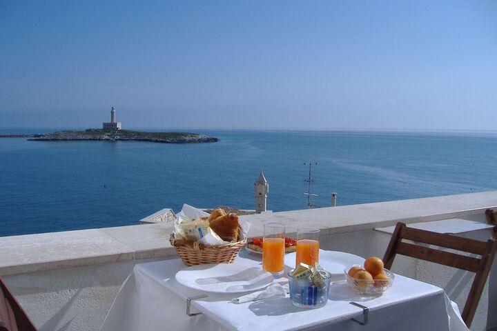 Breakfast/Coffee Service 57 of 107