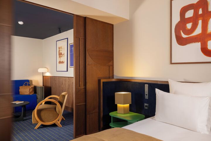 Room 35 of 77