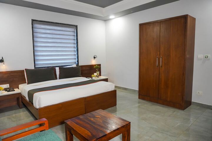 Room 30 of 47