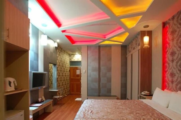 Room 38 of 57