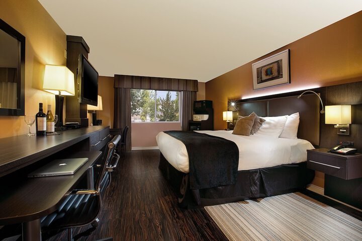 Room 8 of 25