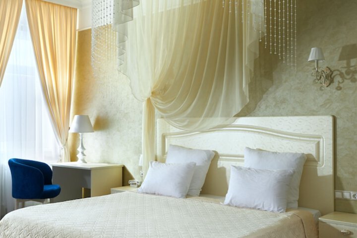 Room 3 of 28