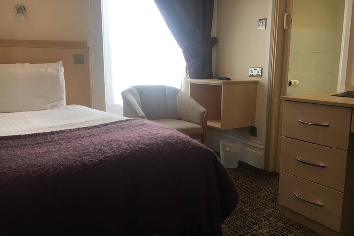 Room 43 of 67