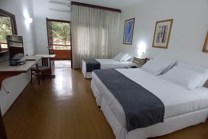Room 12 of 125