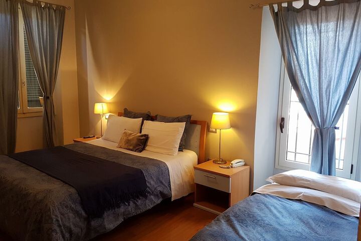 Room 3 of 32