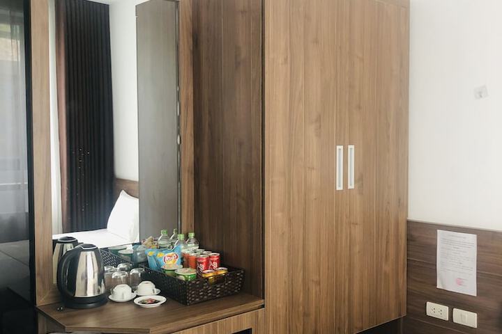 Room 19 of 48