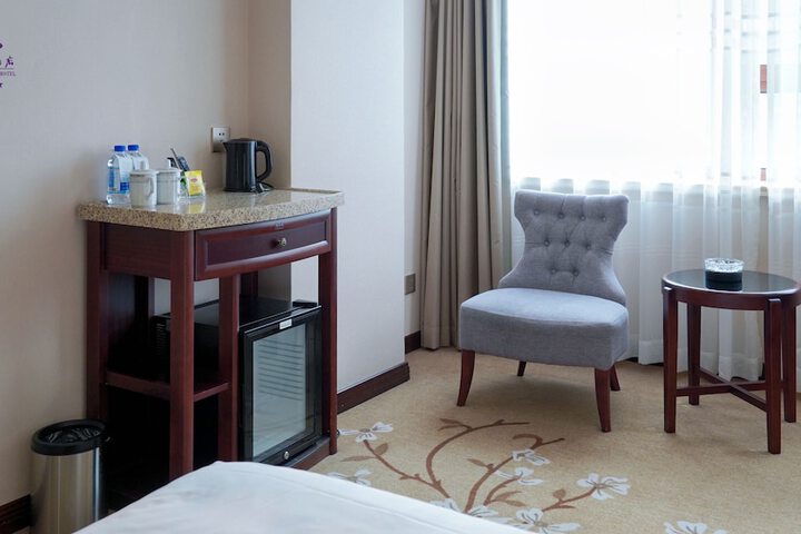 Room 15 of 50
