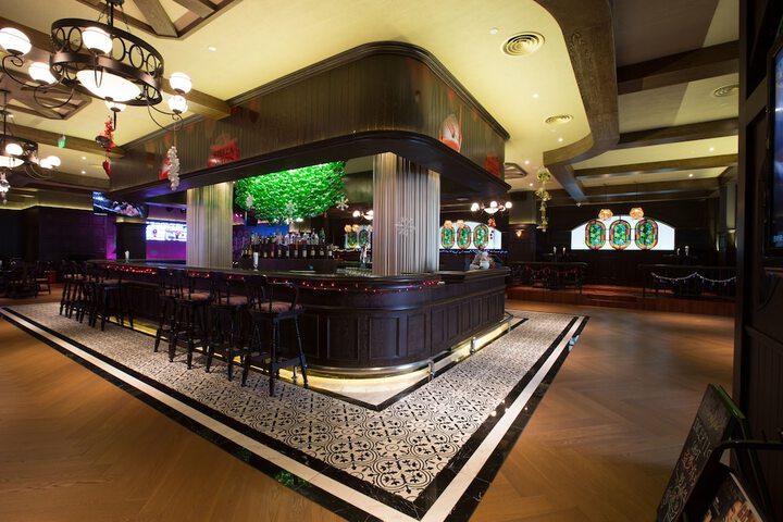 Lounge 61 of 86
