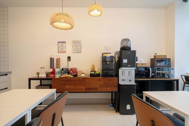 Breakfast/Coffee Service 128 of 139