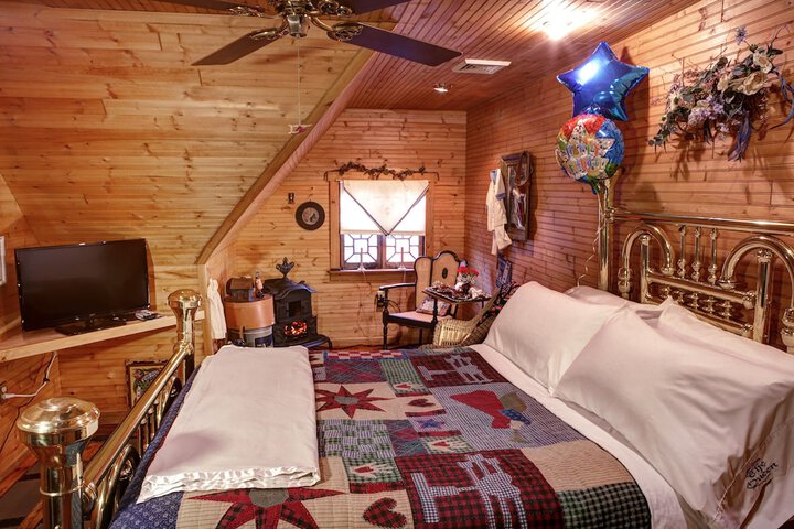 Room 6 of 95