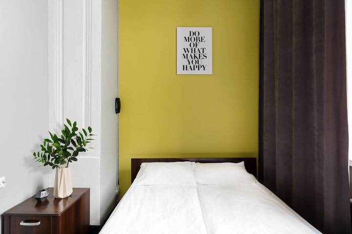Room 17 of 30