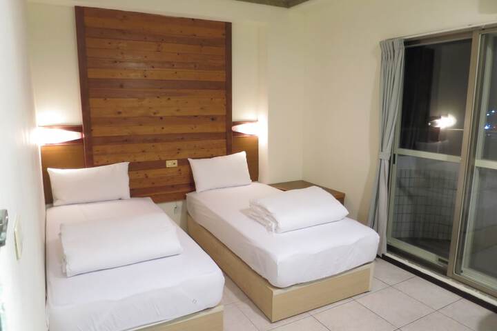 Room 8 of 51