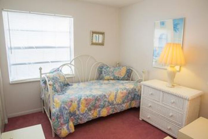 Room 7 of 14