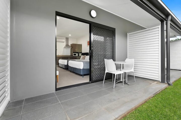 Room 18 of 77