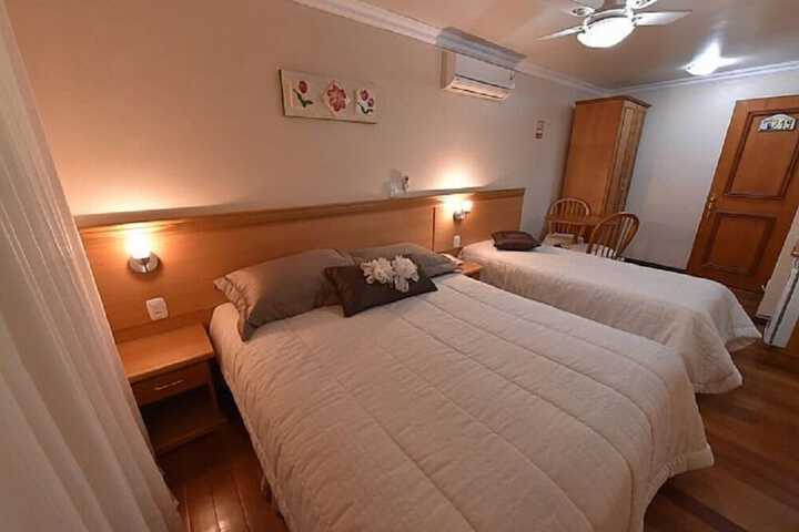 Room 15 of 44