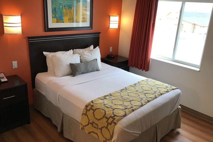 Room 15 of 36