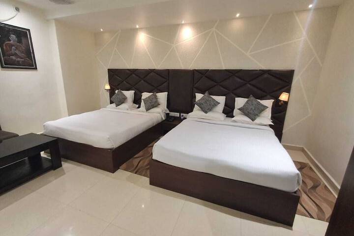 Room 21 of 31
