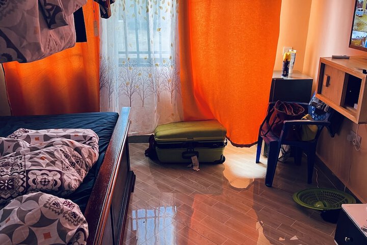Room 12 of 18