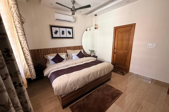 Room 3 of 29