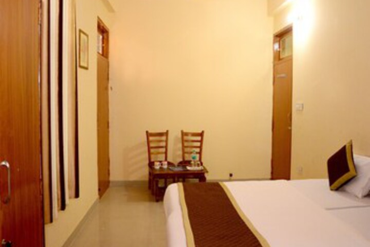 Room 44 of 48